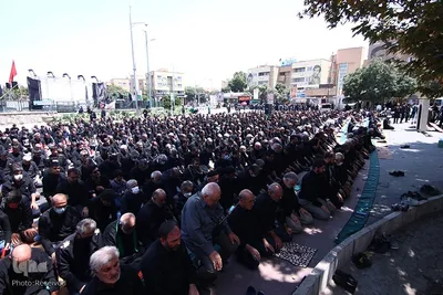 نماز ظهر عاشورا در امامزاده عبدالله (ع) شهرستان همدان