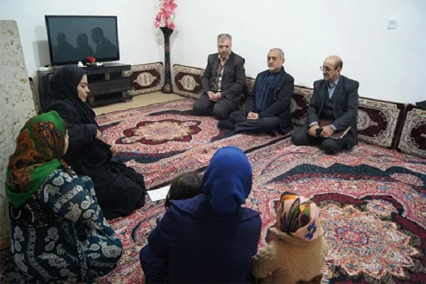 کمک بیش از ۲ میلیارد ریالی به خانواده زندانیان کردستان