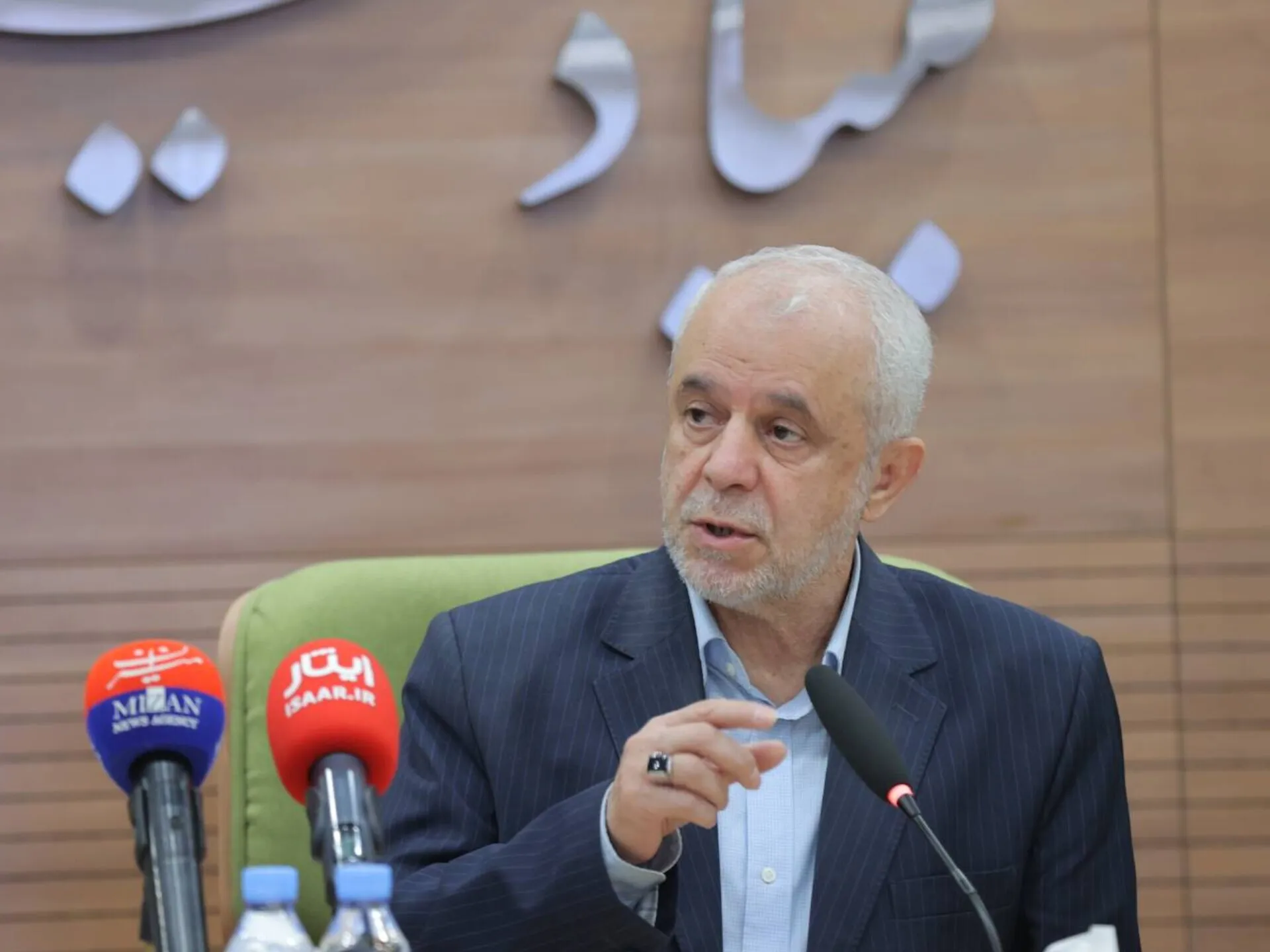 دو بازوی قدرتمند برای رفع مشکلات جامعه ایثارگری