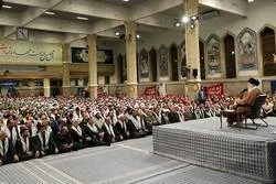 Imam Chamenei: Iranische Nation zerschmettert amerikanische Verschwörung