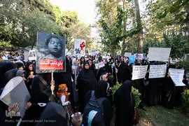 تجمع اعتراض آمیز دانشجویان به کشتار مسلمانان میانمار