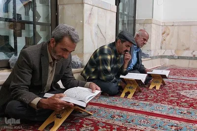 کرسی تلاوت رضوی زیارتگاه شهید مدرس - کاشمر