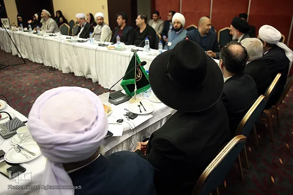 ‘’İslam mezheplerinde direniş fıkhı’’ komisyon toplantısı düzenlendi