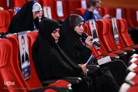 نشست صمیمی رئیس مرکز امور قرآنی سازمان اوقاف و امور خیریه با متسابقان