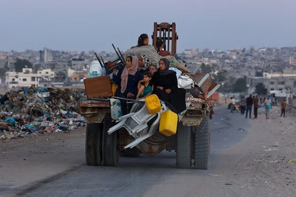 Israeli Regime Reduces 'Safe Zones' to Debris, Sparing Only 9.5% of Gaza for Civilian Refuge