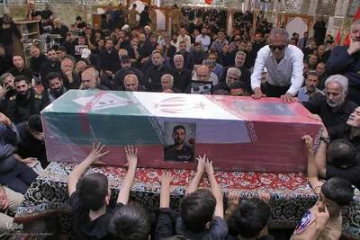 آیین وداع با پیکر مطهر سرهنگ پاسدار «شهید محمدناصر دلیرور» از شهدای نیروی دریایی سپاه  در حرم شاهچراغ(ع)