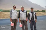پذیرایی موکب روستایی سنگ‌سفید شازند از زائران حسینی