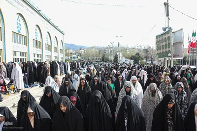 اقامه نماز عید فطر به امامت رهبر معظم انقلاب اسلامی در مصلای امام خمینی (ره)