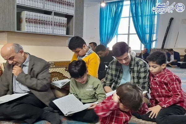 محفل انس با قرآن با حضور قاری بین المللی قرآن«سعید پرویزی»