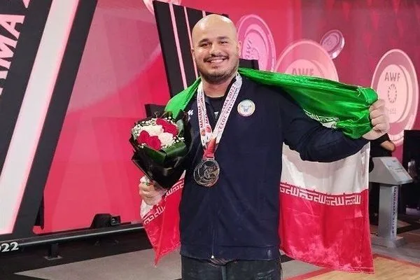Иранец завоевал золото на чемпионате мира-2022 по тяжелой атлетике в Колумбии