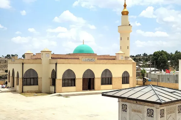 La mezquita de Etiopía, ubicada en la aldea conocida como el primer asentamiento musulmán de África, ha sido renovada