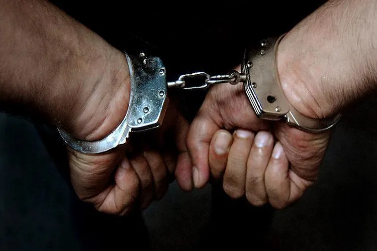 دستگیری قاتل فراری پس از ۶ سال در عملیات پلیس جیرفت
