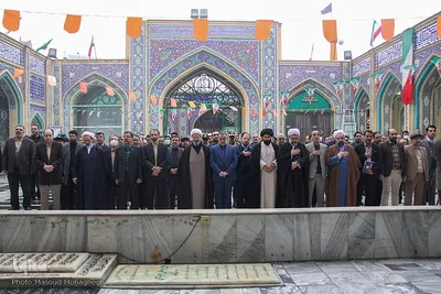 گلباران مزار شهدا در اولین روز دهه فجر