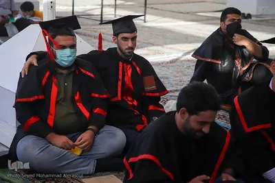 جشن فارغ‌التحصیلی دانشجویان پزشکی در حرم رضوی