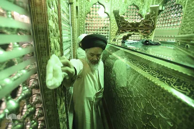 آئین غبارروبی ضریح مطهر احمدبن‌موسی(ع)‎