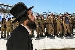 Rabbini ultra-ortodossi minacciano di lasciare Israele se saranno costretti ad arruolarsi nell’esercito