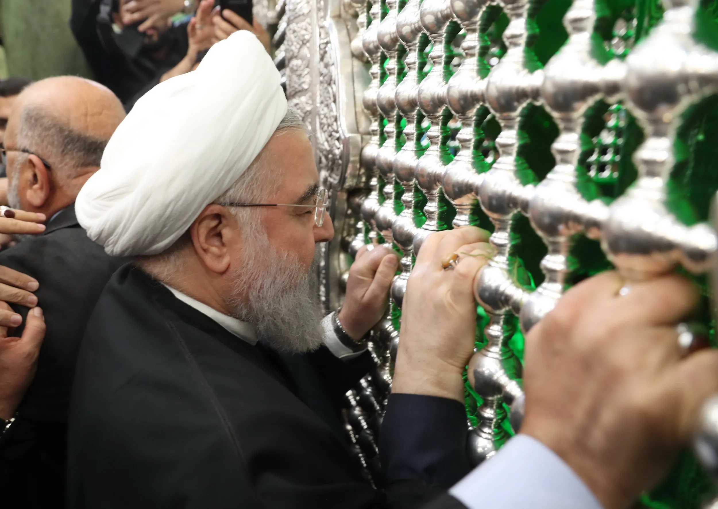 رئیس‌جمهور حرمین شریفین امام حسین(ع) و حضرت اباالفضل العباس(ع) را زیارت کرد