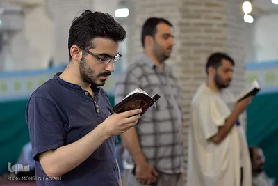 مراسم معنوی اعتکاف در مسجد جامع بازار تهران