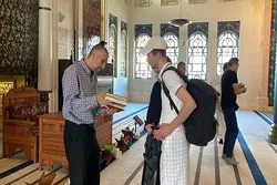 Mga Tagahanga ng Kopa na Pandaigdigan Matuto Tungkol sa Islam sa Moske ng Doha