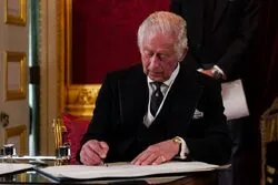 Le nouveau monarque britannique est-il musulman ?