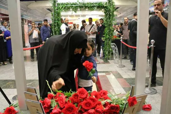 گرامیداشت یاد شهدای حادثه تروریستی اهواز در مترو تهران/ این شکوه هم چنان جاری‌ست