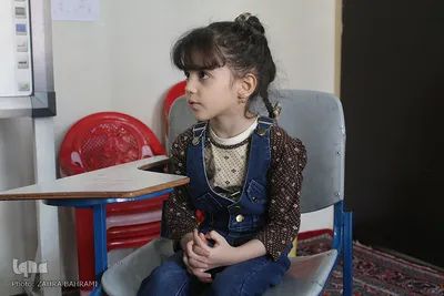رقابت دانش‌آموزان دختردر آزمون حفظ جزء سی‌ام