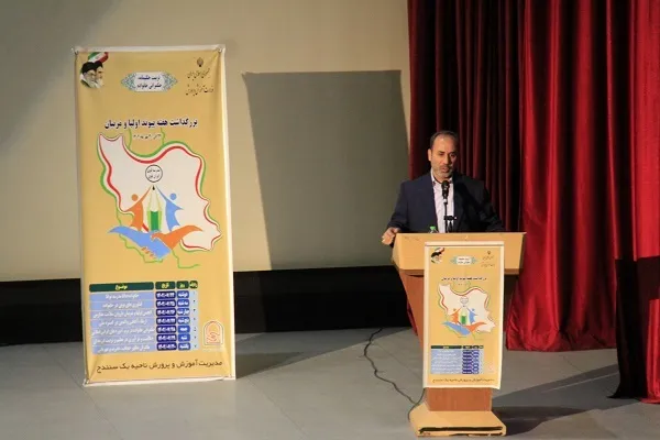 رسیدن به گفتمان مشترک مهم‌ترین هدف ارتباط بین خانه و مدرسه است