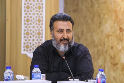 نشست هم‌اندیشی ناشران و نویسندگان انقلاب