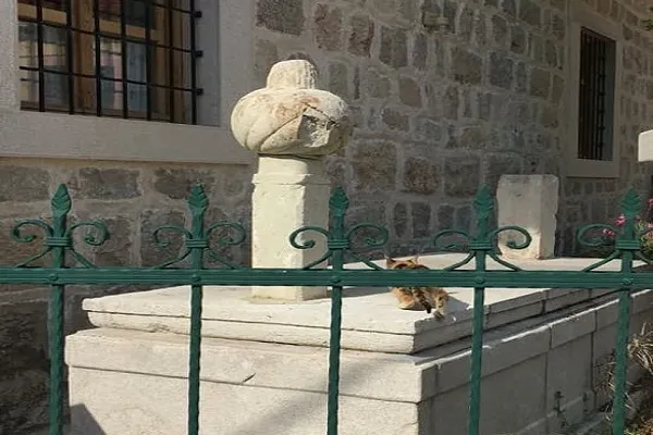 Tarihi Bosna camisinin yanındaki 
