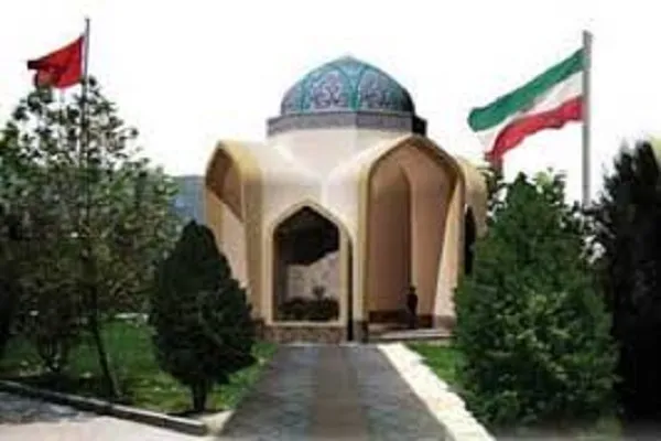 محفل انس با قرآن در حرم شهدای گمنام بوستان بهمن