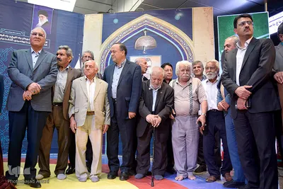 رونمایی از تندیس جهان پهلوان تختی در اصفهان