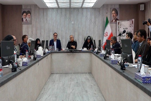 انسجام ملی رمز عبور پیروزمندانه ایران از این برهه تاریخی است / باید میناب در آینده به یک پایگاه اندیشه‌ساز و فرهنگ‌ساز تبدیل شود/ تقویت و به‌روز‌رسانی آزمایشگاه تشخیص DNA استان