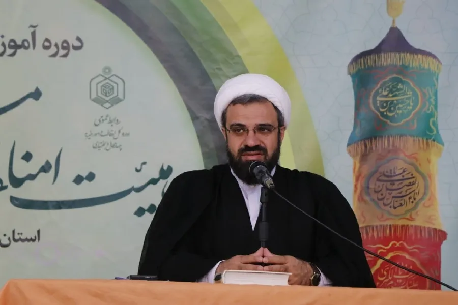 بقاع متبرکه در تقلیل آسیب‌های اجتماعی نقش‌آفرین هستند
