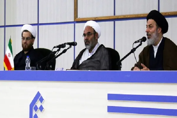 آیین آغاز سال تحصیلی مجتمع آموزش عالی حکمت و مطالعات ادیان برگزار شد