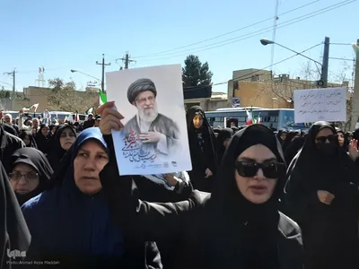 راهپیمایی مردم شیراز در انزجار از جنایات آمریکا و رژیم صهیونیستی