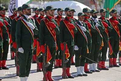 حضور و سخنرانی رهبر انقلاب در مراسم دانش‌آموختگی دانشجویان دانشگاه امام حسین (ع)