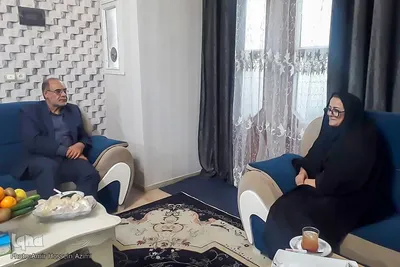 رزمایش دیدار با ۳۰۰ خانواده شهید شهر شیراز در یک روز