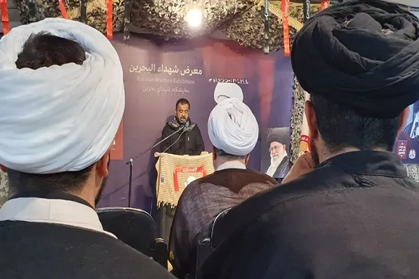 استقبال زائران اربعین حسینی از نمایشگاه شهدای بحرین در کربلا