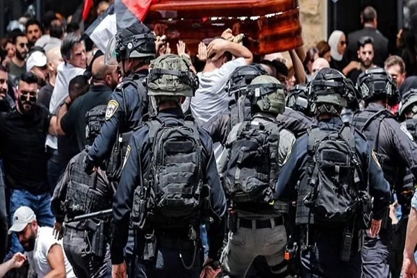 انتقاد وزیر رژیم صهیونیستی نسبت به رفتار نظامیان در تشییع خبرنگار فلسطینی!