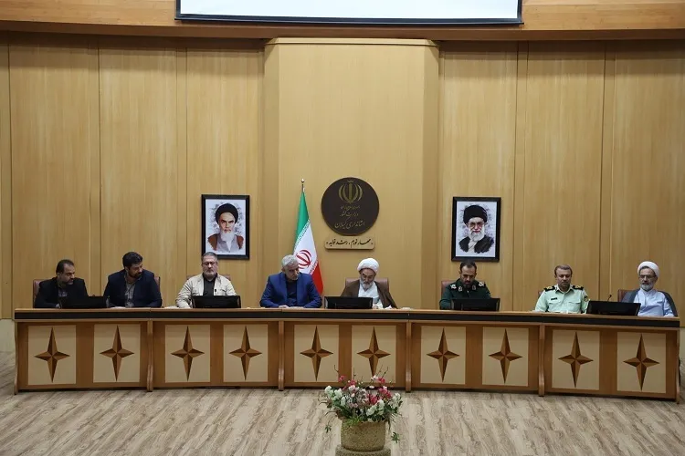 تقویت امور فرهنگی تهدیدها را به فرصت تبدیل می‌کند
