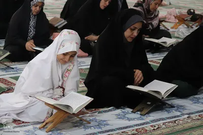 دهمین محفل انس با قرآن طرح شهید محمودی در ملایر