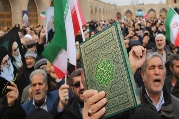 إیران تستدعي سفير السويد ومظاهرات منددة بالاساءة للقرآن