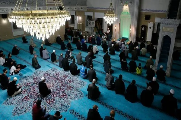 مساجد تركيا تصدح بالدعاء لسكان غزة + فيديو