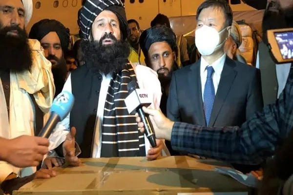 چین د افغانستان ولس ته  دانسان دوستۍ مرستو  زر ټنیزه جوپه ولیږدوله  