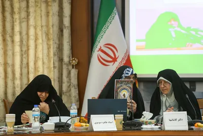 آشنایی با مکتب بانو امین