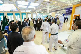 بازدید وزیر ورزش و جوانان از نمایشگاه قرآن