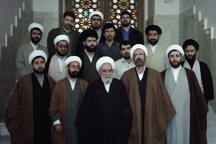 مدرسه علمیه تربیت محور دارالهدی قم طلبه می پذیرد