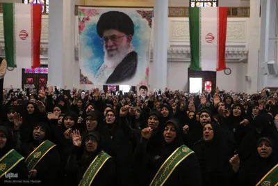 اجتماع بانوان «میثاق انقلابی» در حرم شاهچراغ (ع)