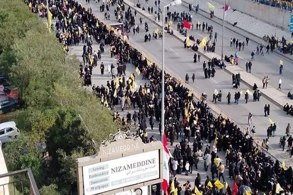 فيديو | الحشود الغفيرة تواصل التوافد للمشاركة بتشييع الشهيدين السيدين