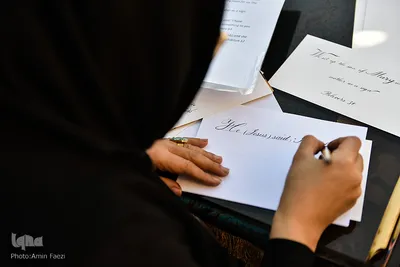 کتابت آیات وحی به زبان انگلیسی در کریسمس ـ شیراز